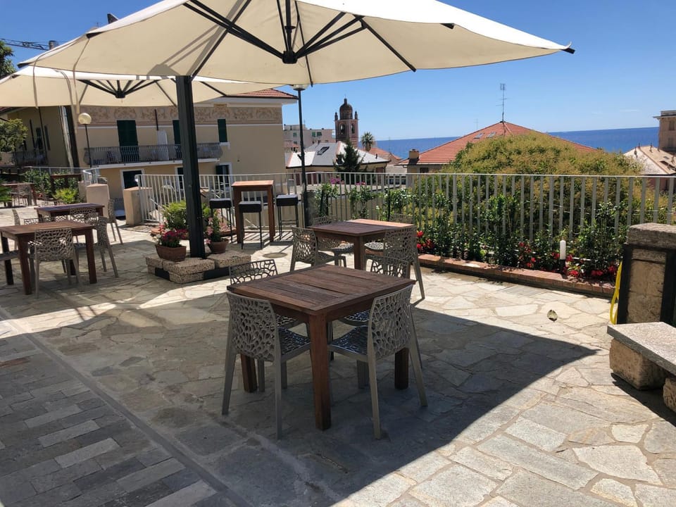 Balcony/Terrace, Lounge or bar