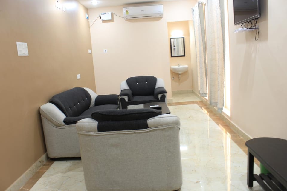 THE CHENNAI INN Hotel in Chennai