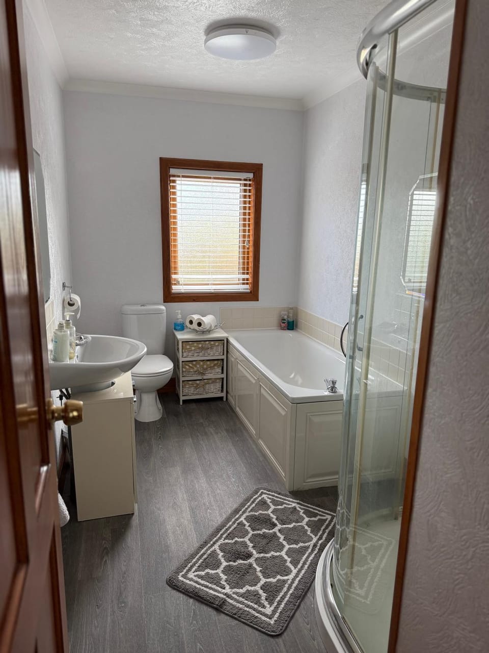 Shower, Toilet, Bathroom, Bath