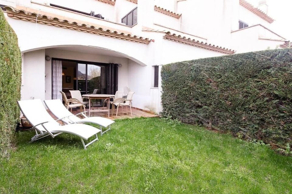 Sistachrentals Casa La Pletera 374 con jardin privado y piscina comunitaria House in Baix Empordà