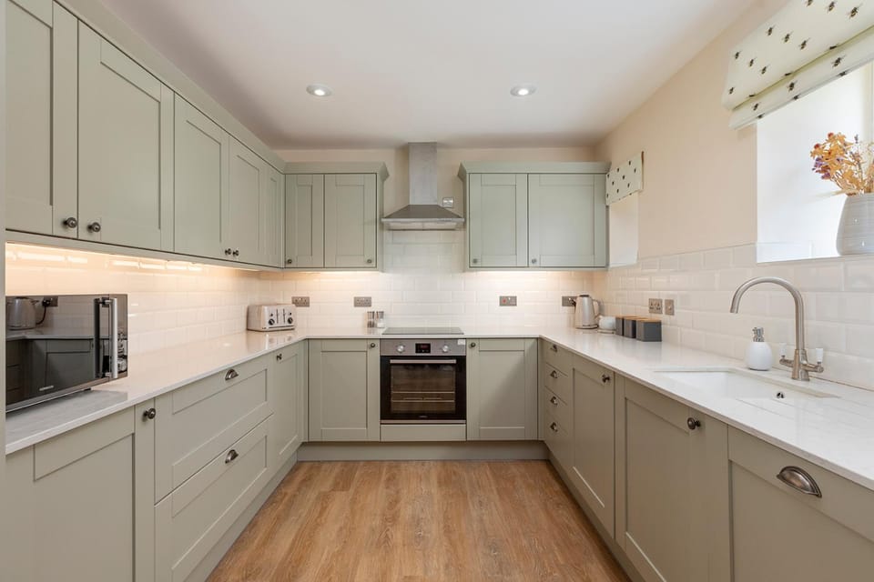Coffee/tea facilities, minibar, pet friendly, stove, kitchen