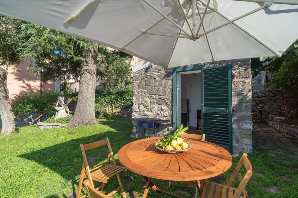 BBQ facilities, Garden, Solarium, Dining area