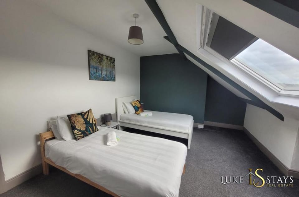 Luke Stays - Brighton Road Apartment in Gateshead