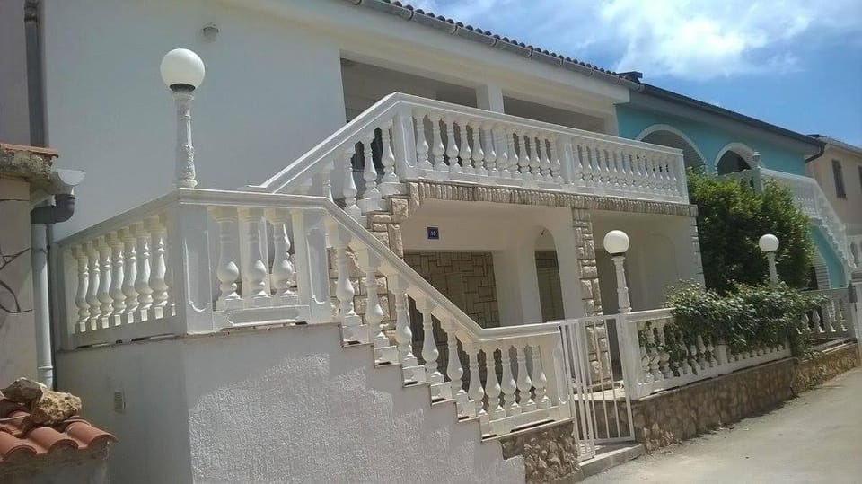 Property building, Balcony/Terrace
