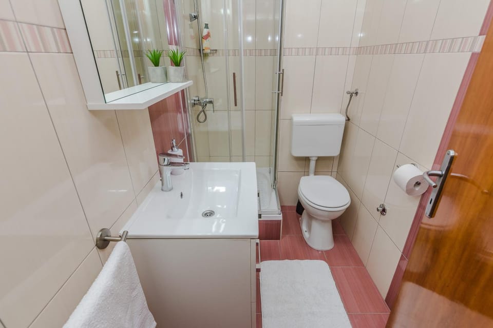 Shower, Toilet, Bathroom
