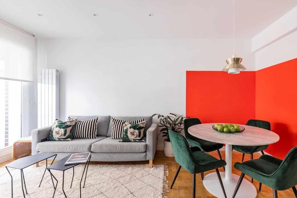 Seating area, Dining area
