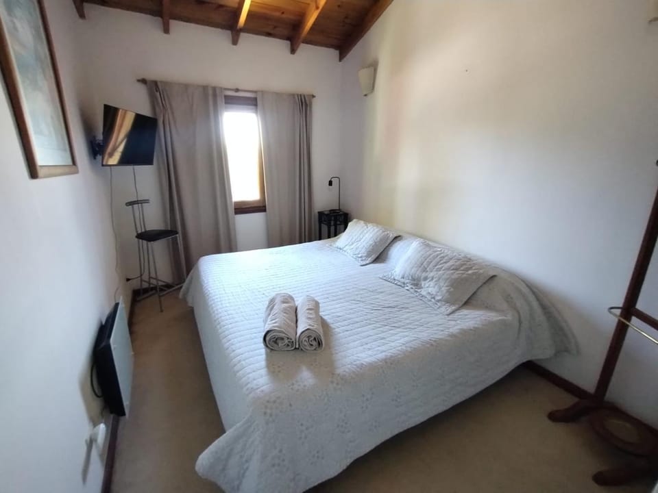 Casa Bordó, B&B Bed and Breakfast in Tandil