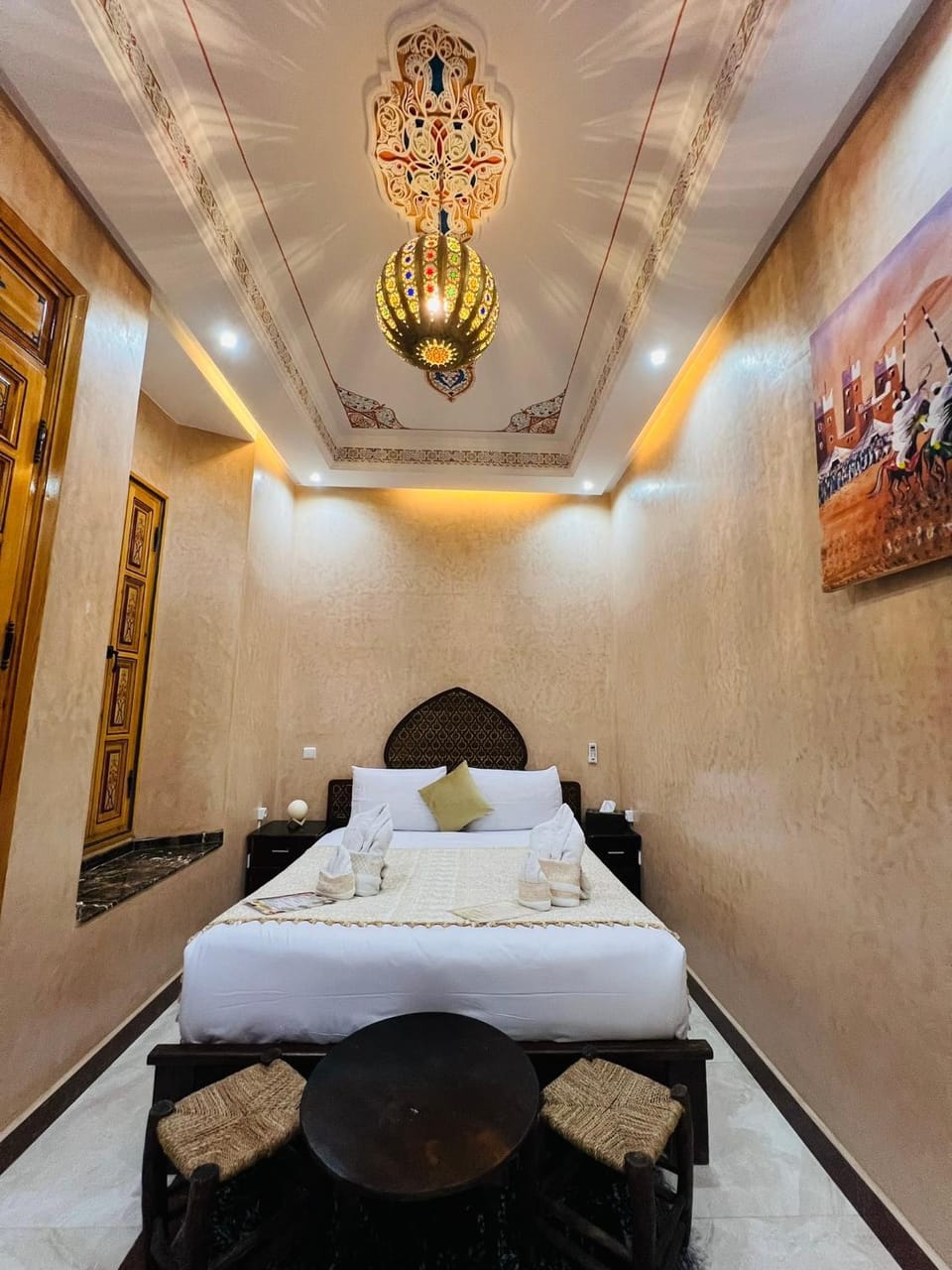 Bed, Seating area, Bedroom