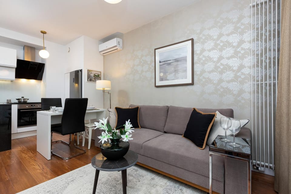 Kitchen or kitchenette, Living room, Seating area, Evening entertainment