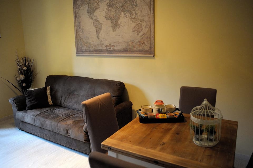 Communal lounge/ TV room