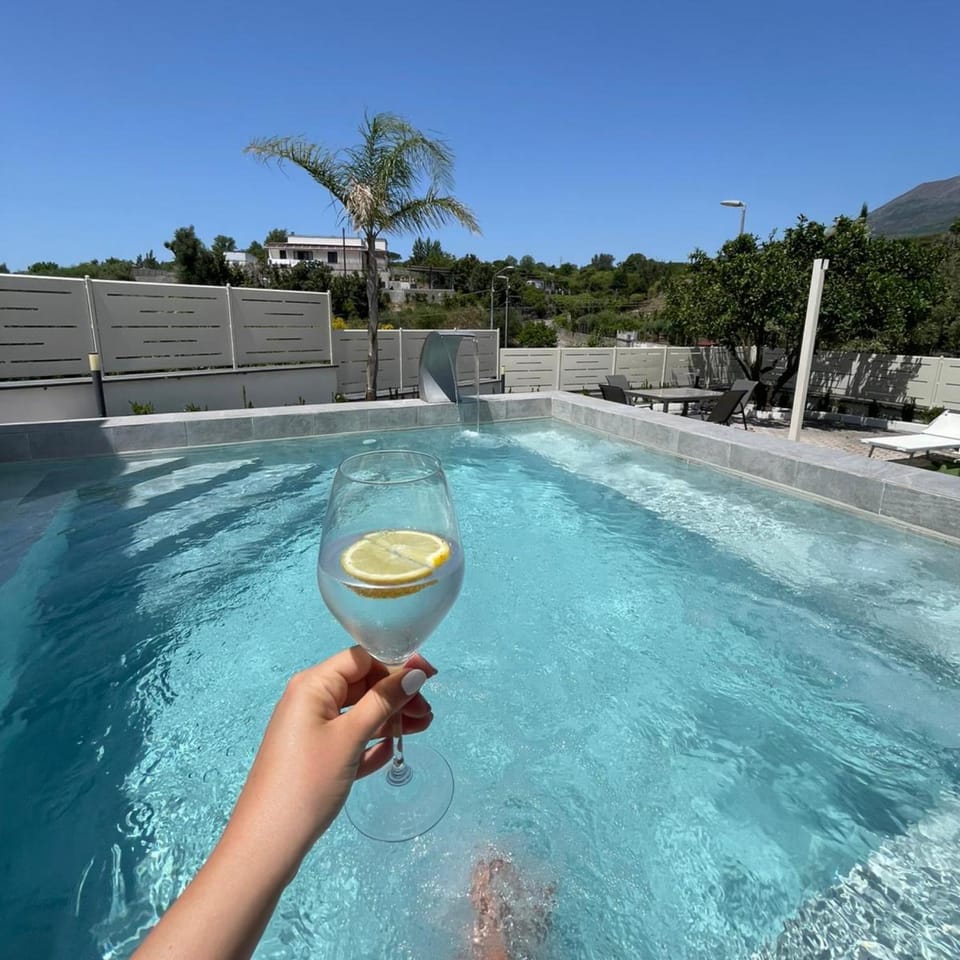Swimming pool, Swimming pool, Alcoholic drinks