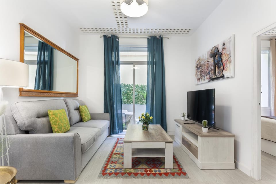 Communal lounge/ TV room, Living room