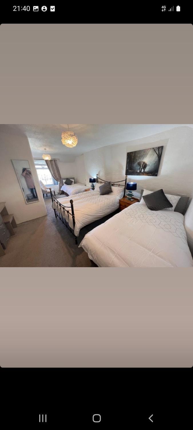 Ardhill House The Diamond, in the Heart of Ardara Town , F94 C7X9 Bed and Breakfast in County Donegal
