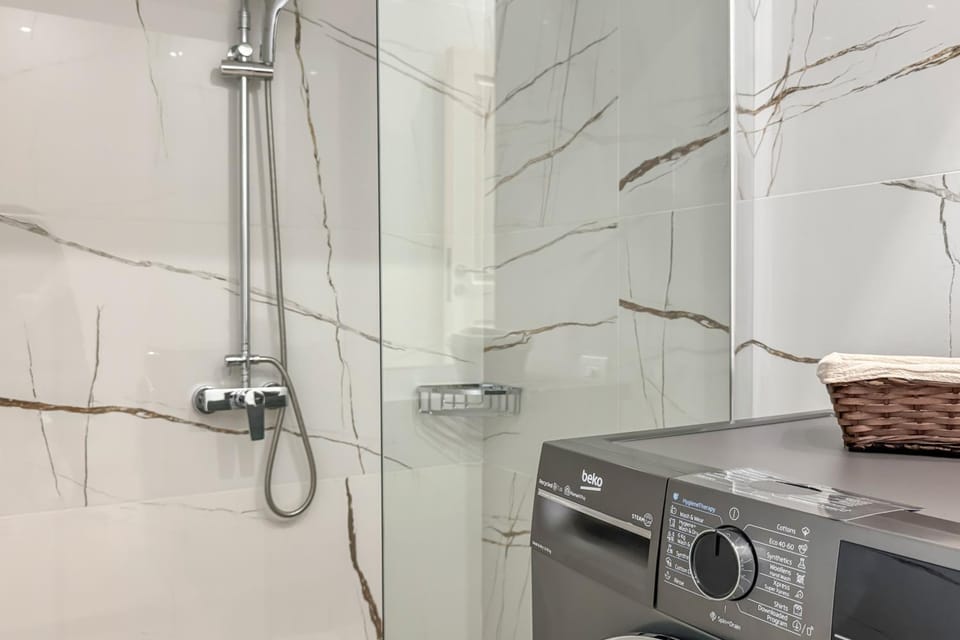 Shower, Bathroom, washing machine