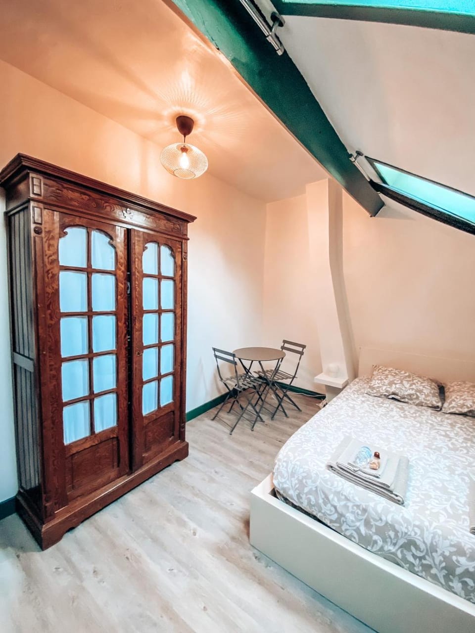 Chambres Privées dans une maison de charme Bed and Breakfast in Île-de-France