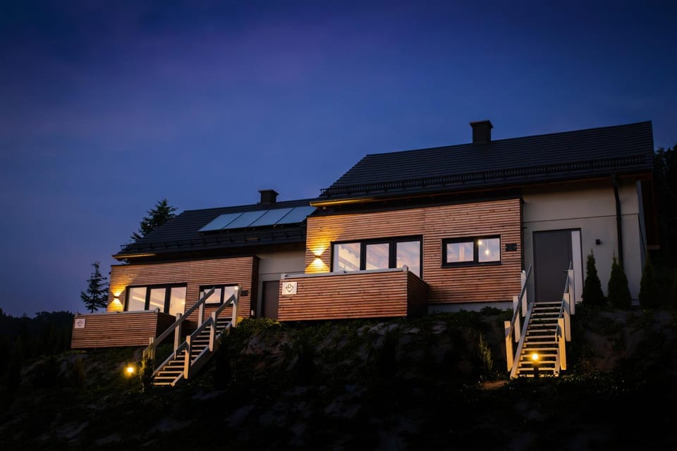 Property building, Night, Location