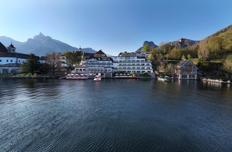 Property building, Day, Natural landscape, View (from property/room), Lake view