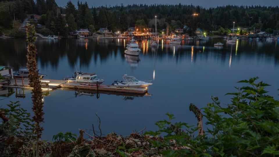 Woods End Landing Resort in Vancouver Island