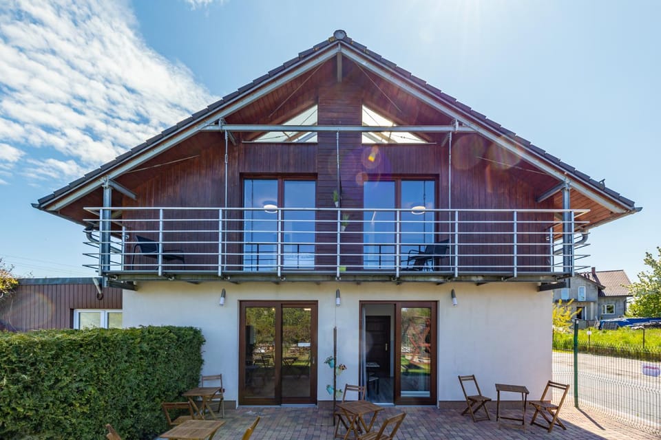 Property building, Day, Balcony/Terrace, Balcony/Terrace