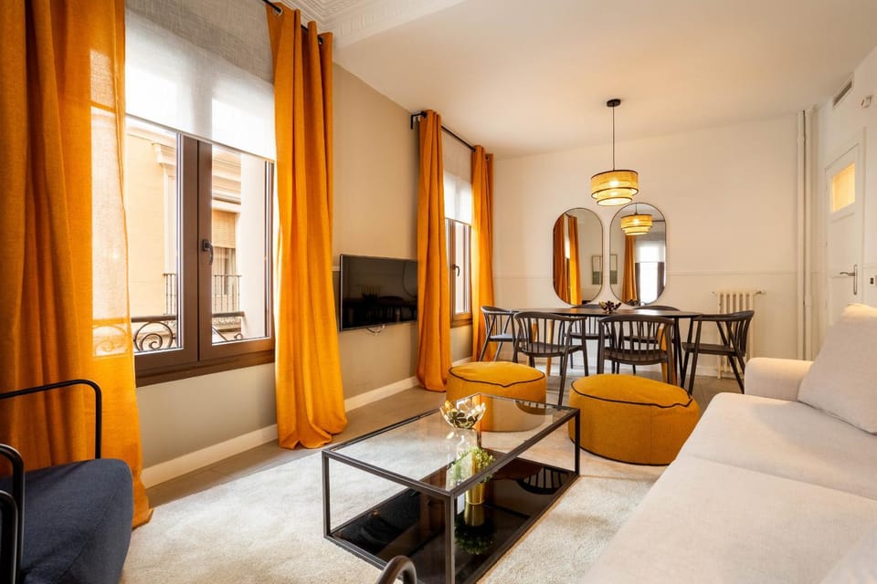 Communal lounge/ TV room, Living room