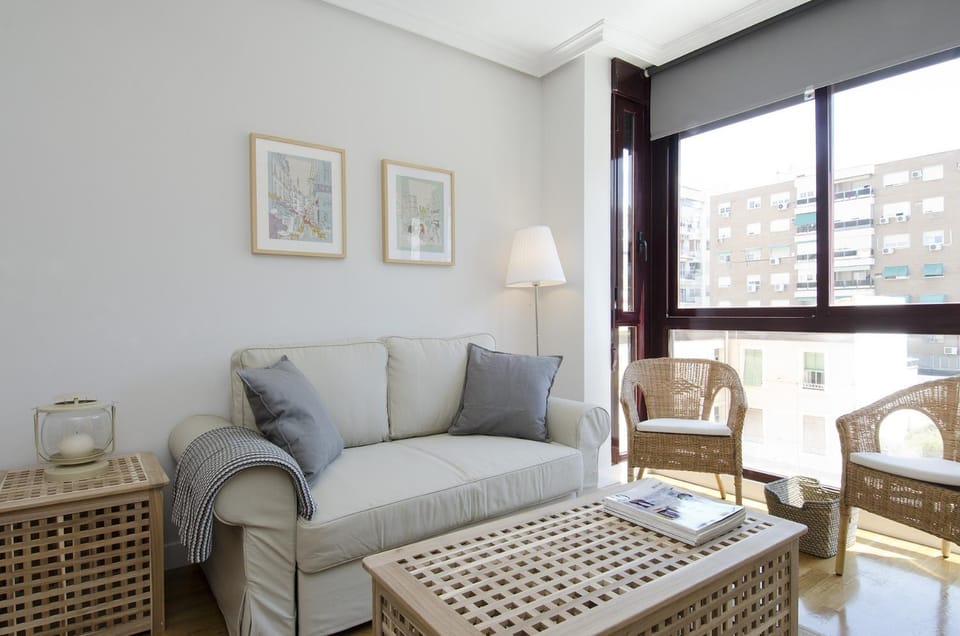 Communal lounge/ TV room, Living room