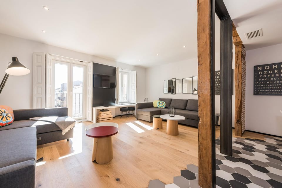 Communal lounge/ TV room, Living room