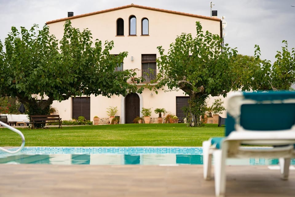 Property building, Garden, Pool view