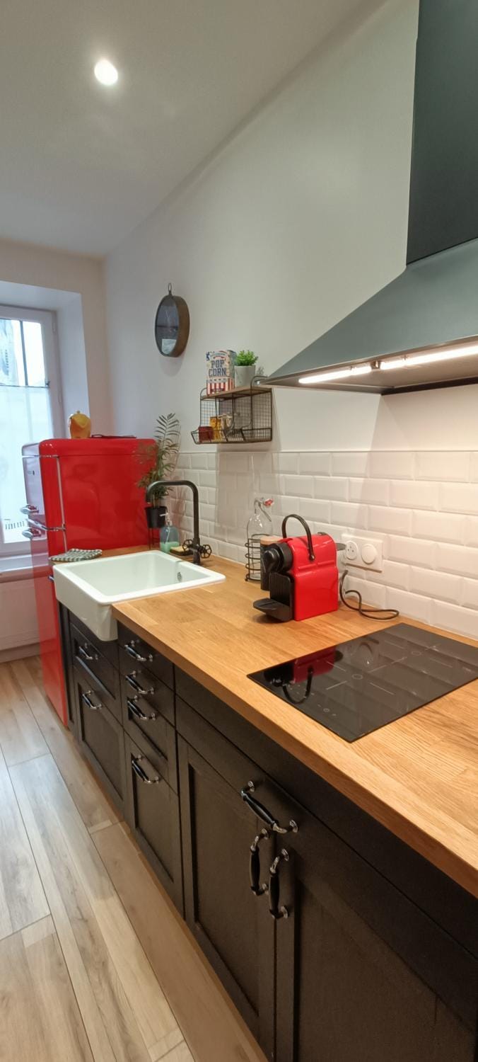Kitchen or kitchenette