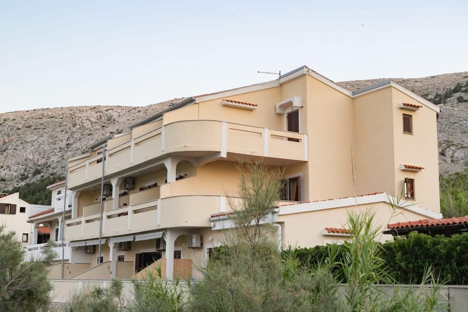 MB Green Pag Apartment in Zadar County