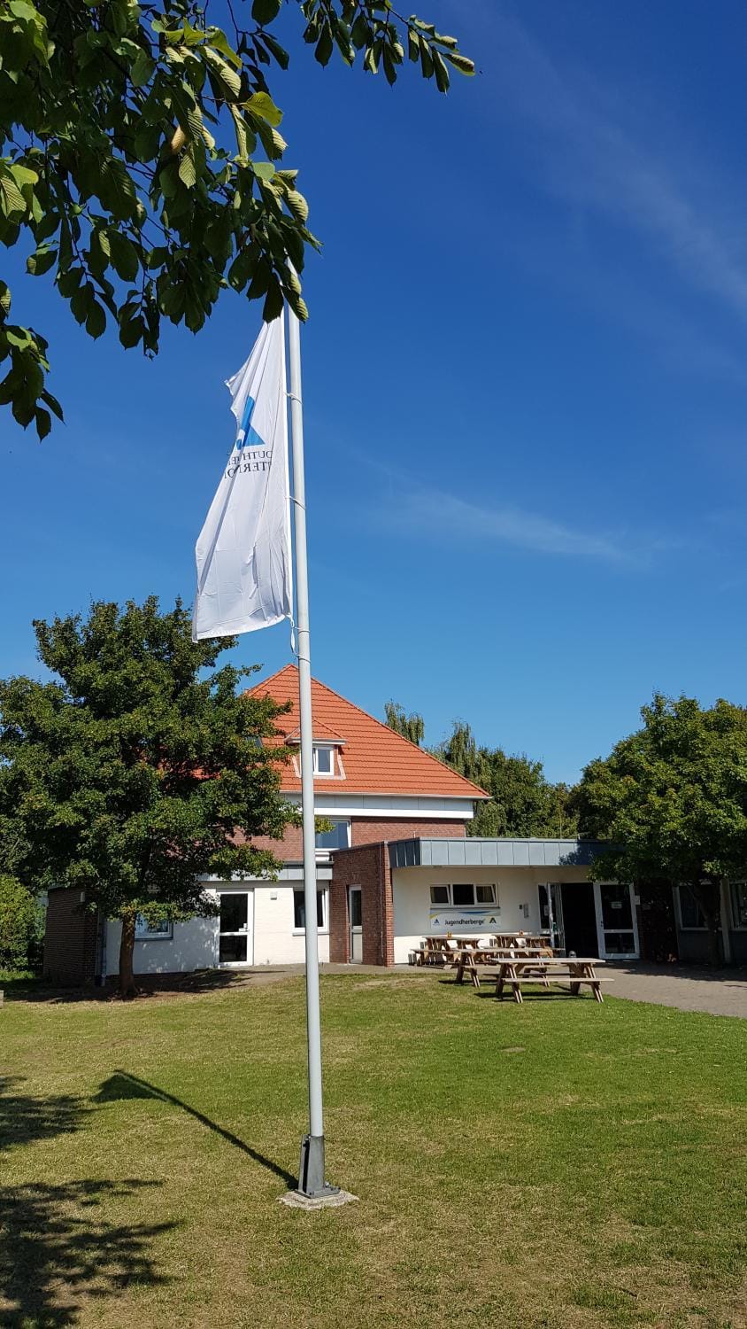 Property building, Facade/entrance, Garden
