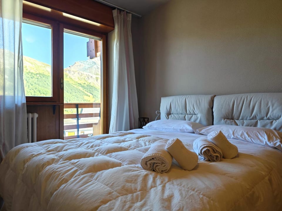 Hostdomus - Color Apartment Apartment in Sestriere