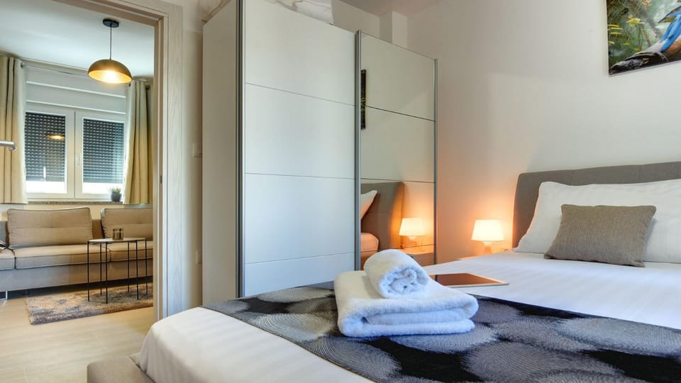 Bed, Living room, Bedroom