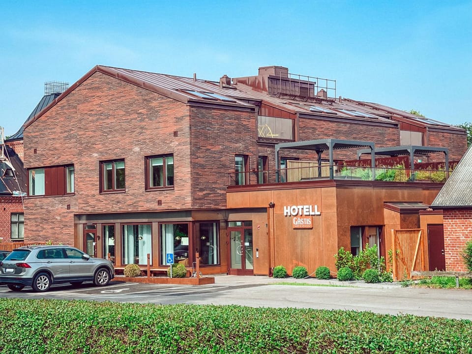 Property building, Facade/entrance