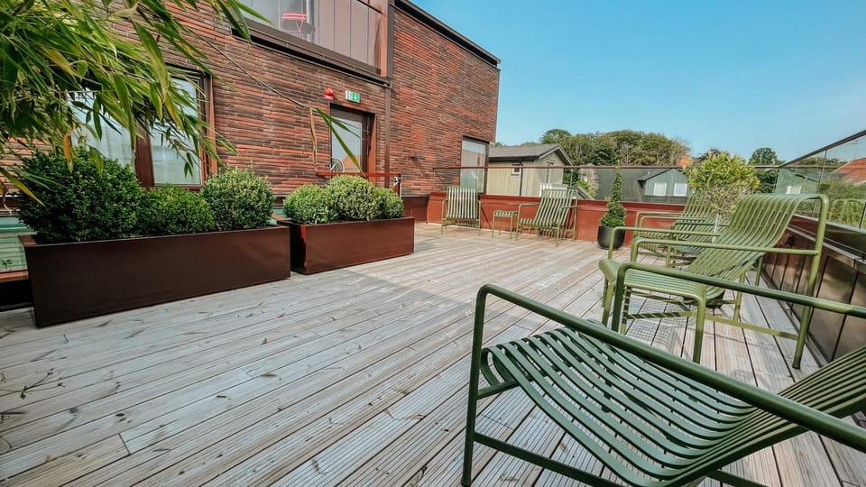 Property building, Balcony/Terrace