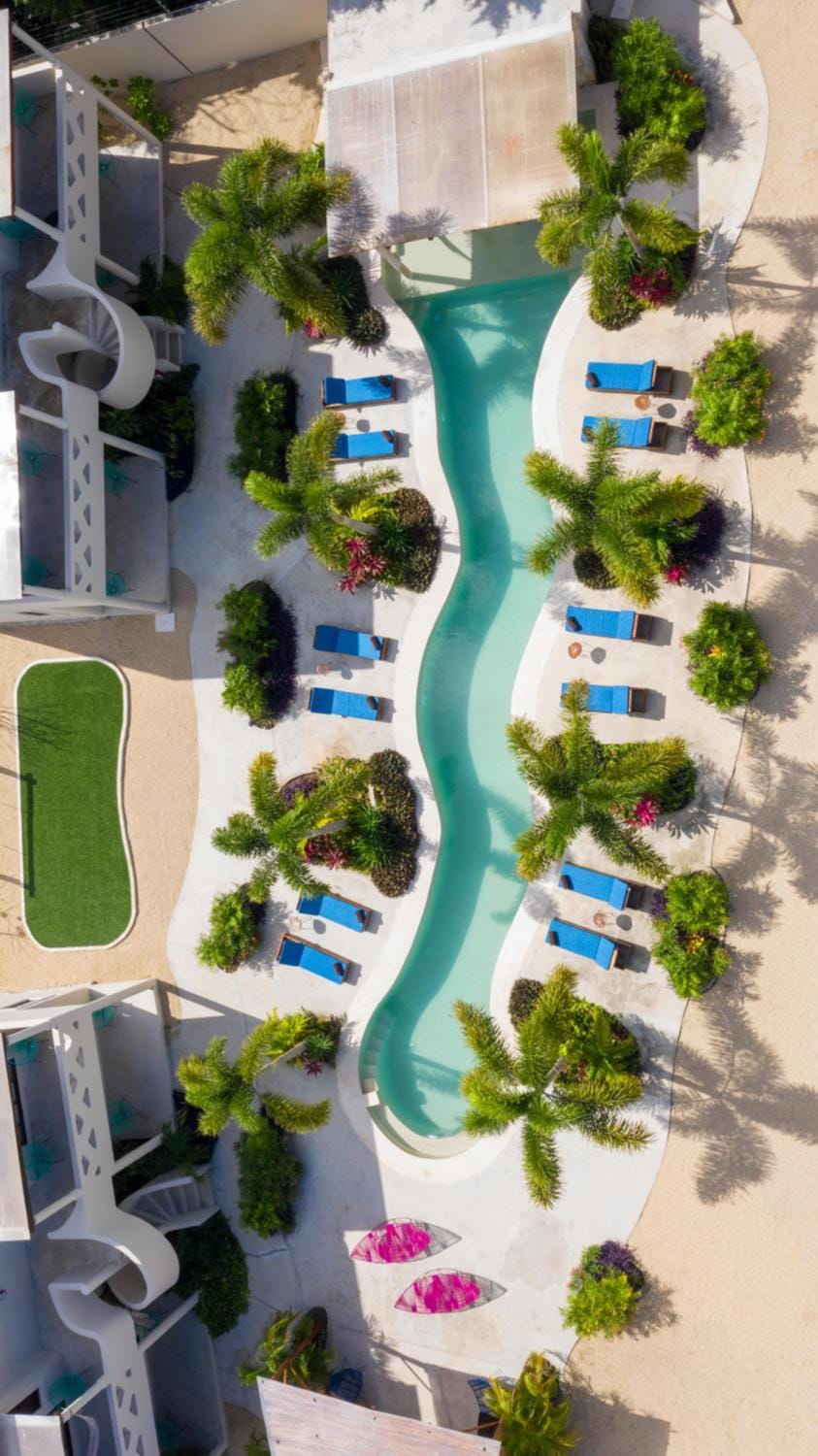 Swimming pool