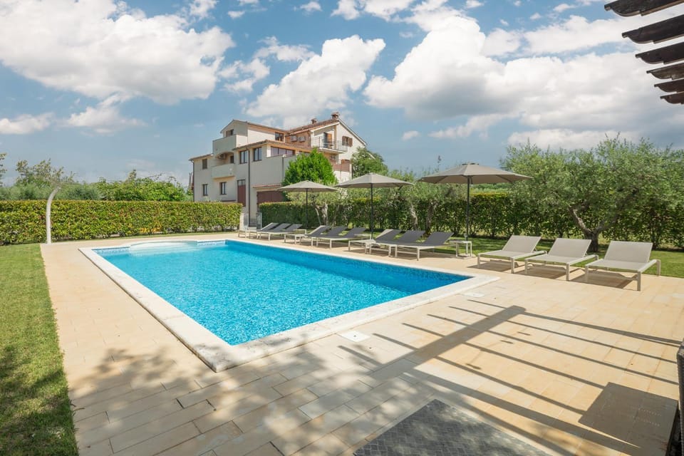 Property building, Swimming pool
