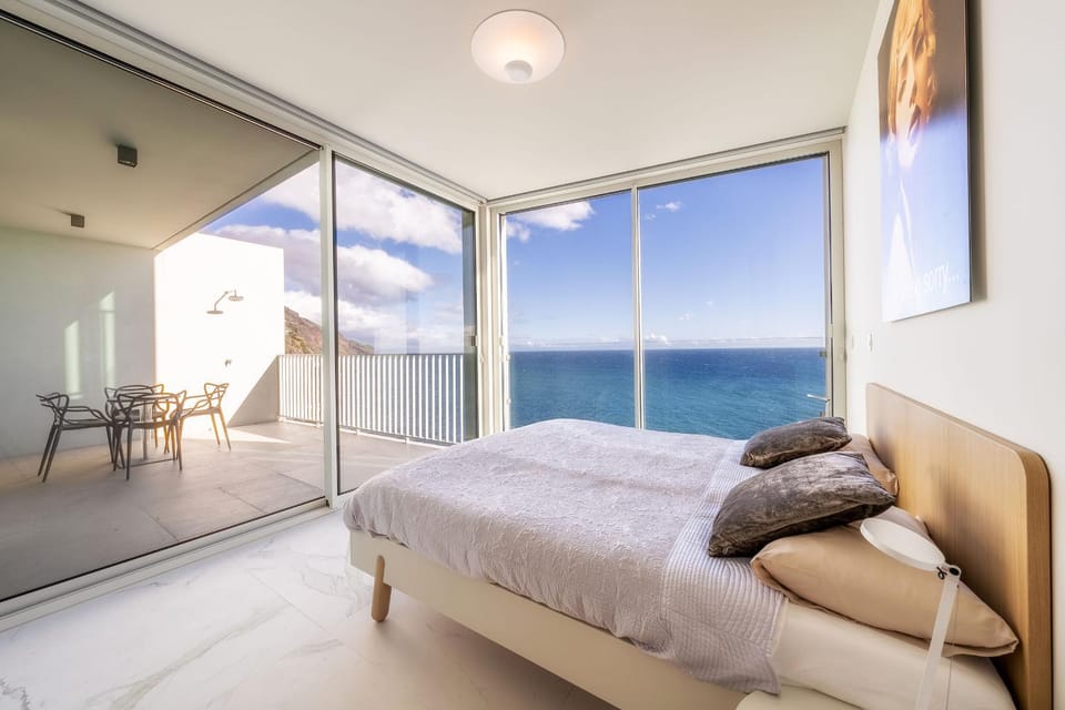 Bed, Bedroom, Sea view