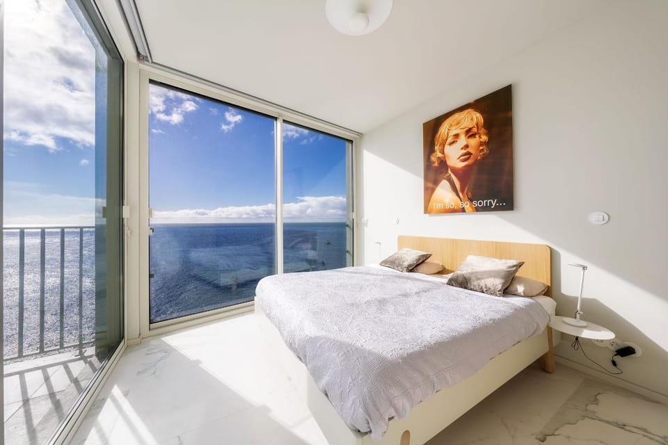 Bed, Bedroom, Sea view