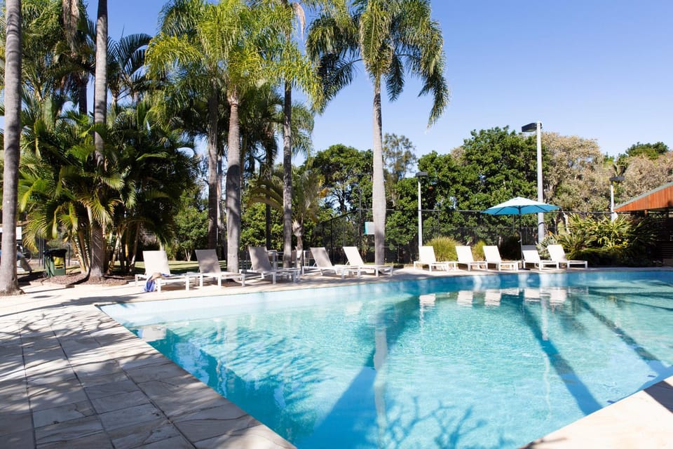Pool view, Swimming pool, sunbed