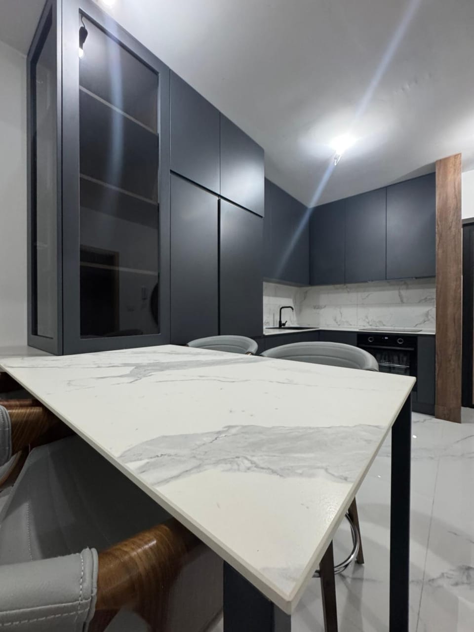 Kitchen or kitchenette, Dining area, stove