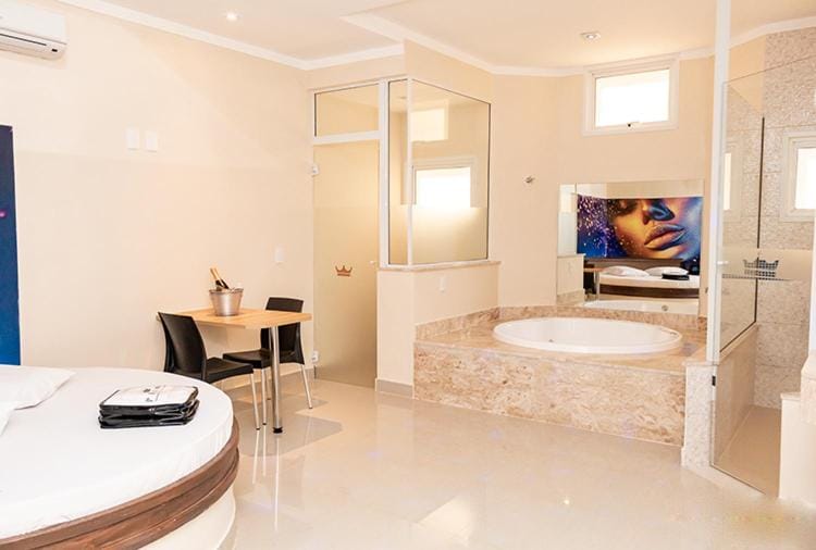 Bathroom, Bedroom, Bath