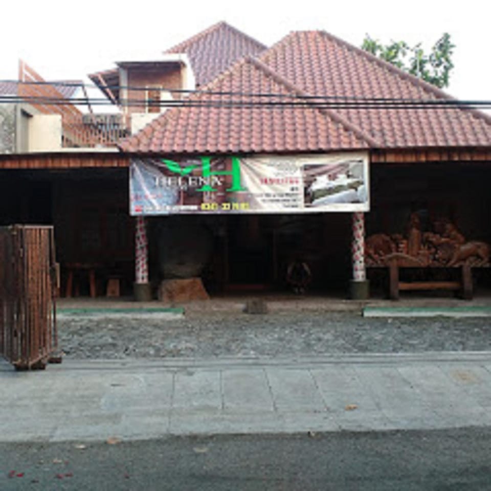 Helena Guest House Bed and Breakfast in East Java
