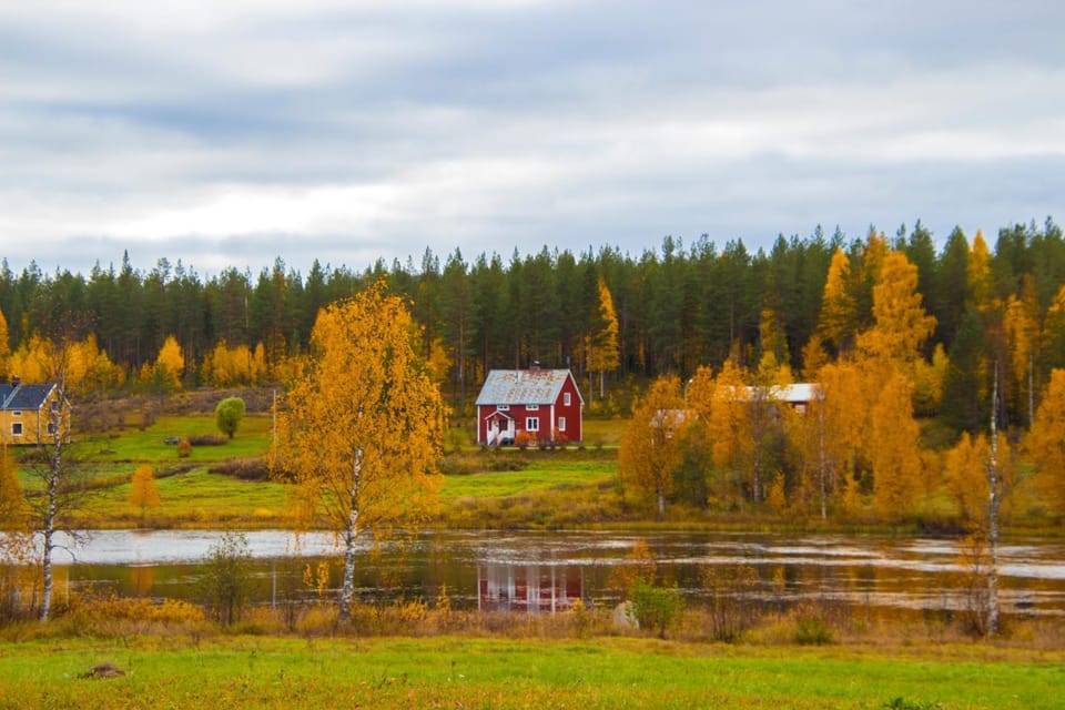 COZY Home with LAKE view-free WiFi - free SAUNA House in Norrbotten County, Sweden