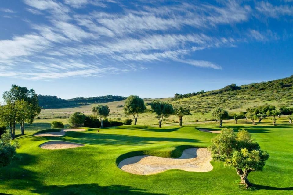 Nearby landmark, Golfcourse