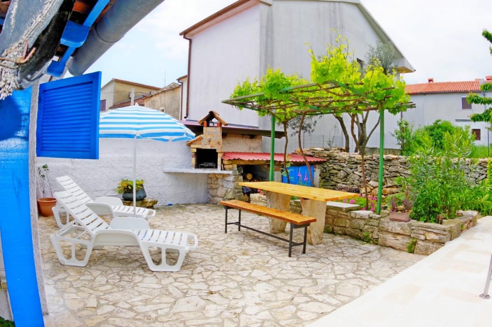 Patio, BBQ facilities, Balcony/Terrace