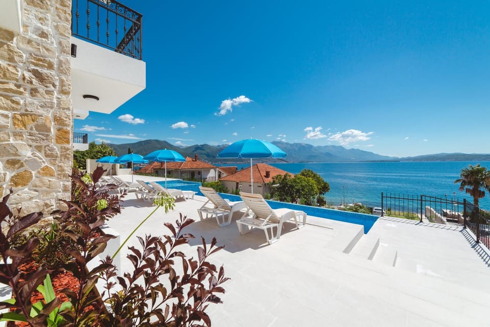 Property building, View (from property/room), Landmark view, Sea view, Swimming pool