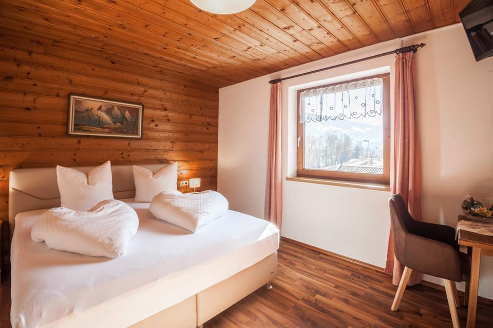 Property building, Living room, Bedroom
