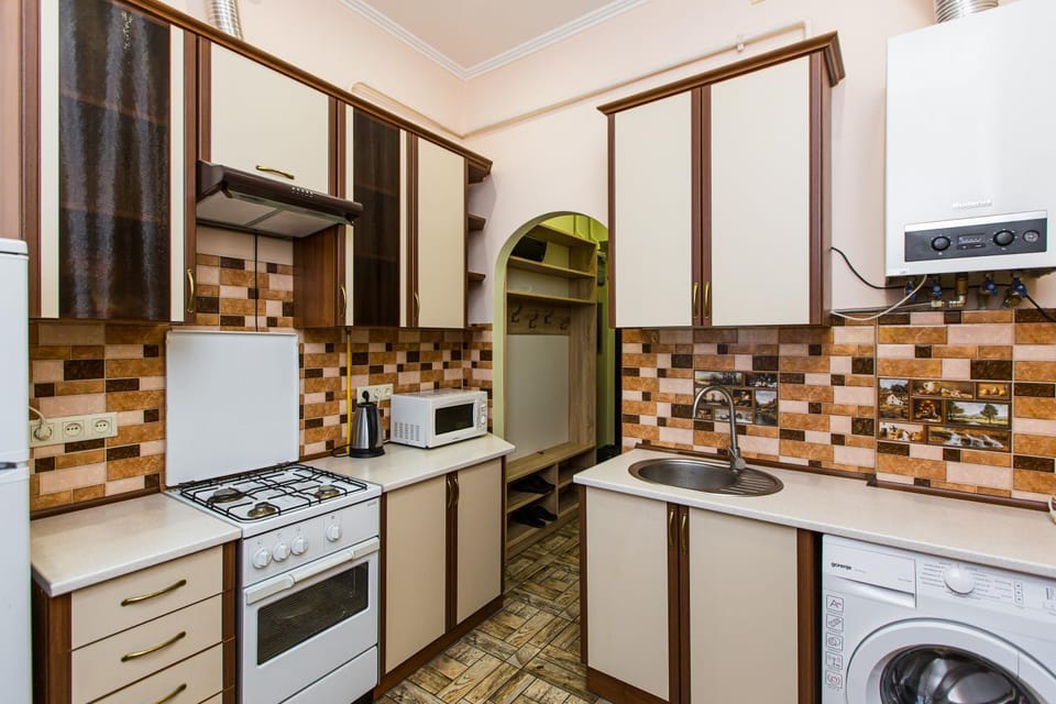 Kitchen or kitchenette