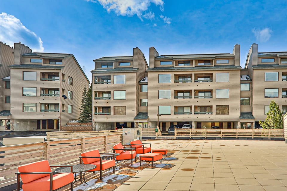 Snowblaze Condominiums E103 Apartment in Winter Park