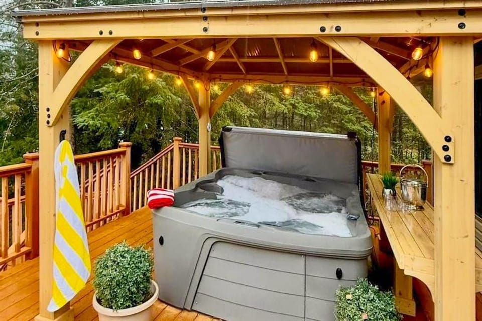 Kape Eagle Lodge House in Wisconsin